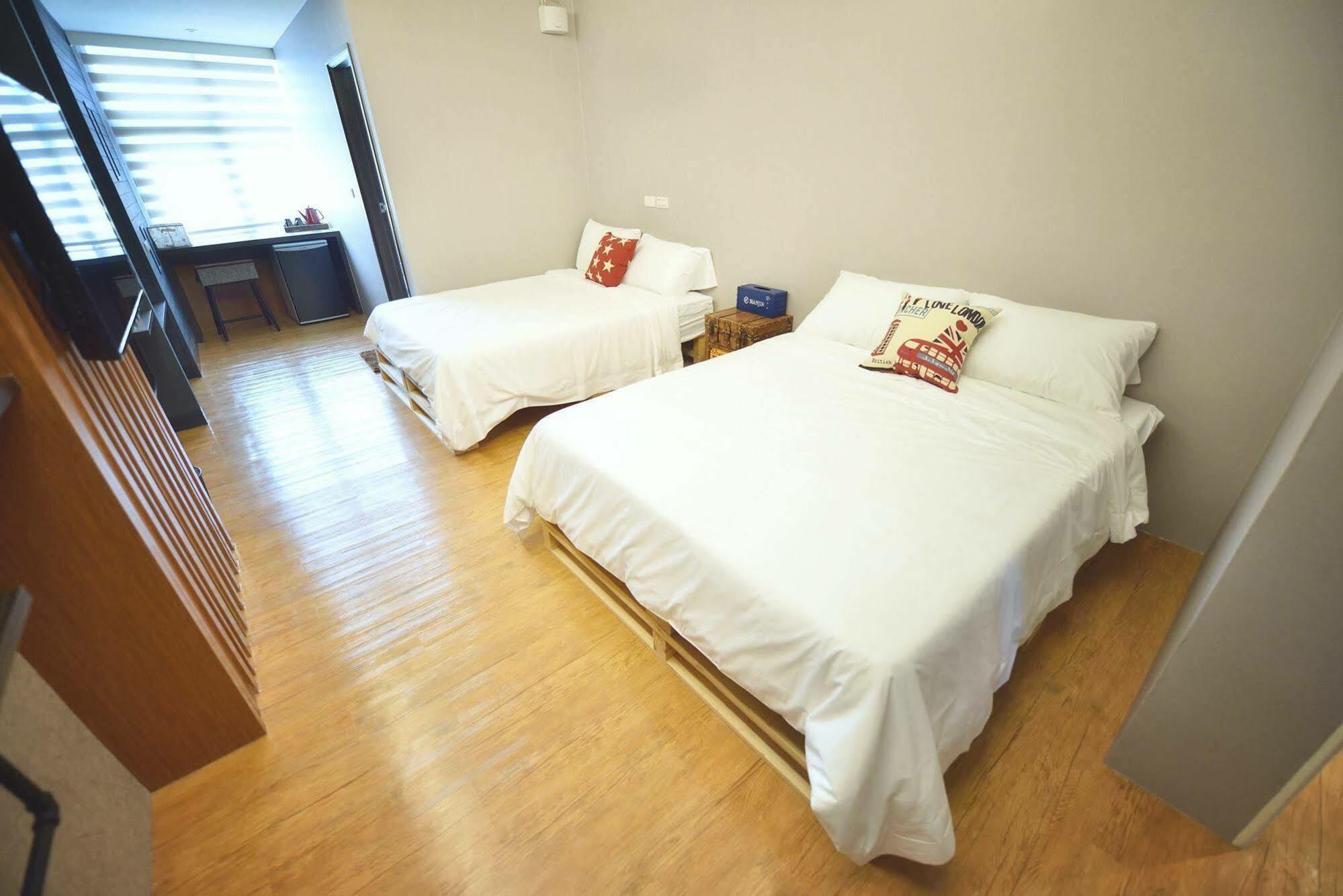 Owl Inn Tainan Exterior photo